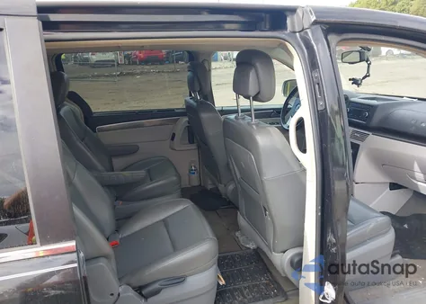 2010 Volkswagen Routan Se from USA, damaged, VIN 2V4RW3D18AR406731